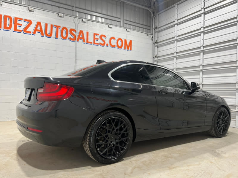 BMW 2 Series 2016 price $21,995