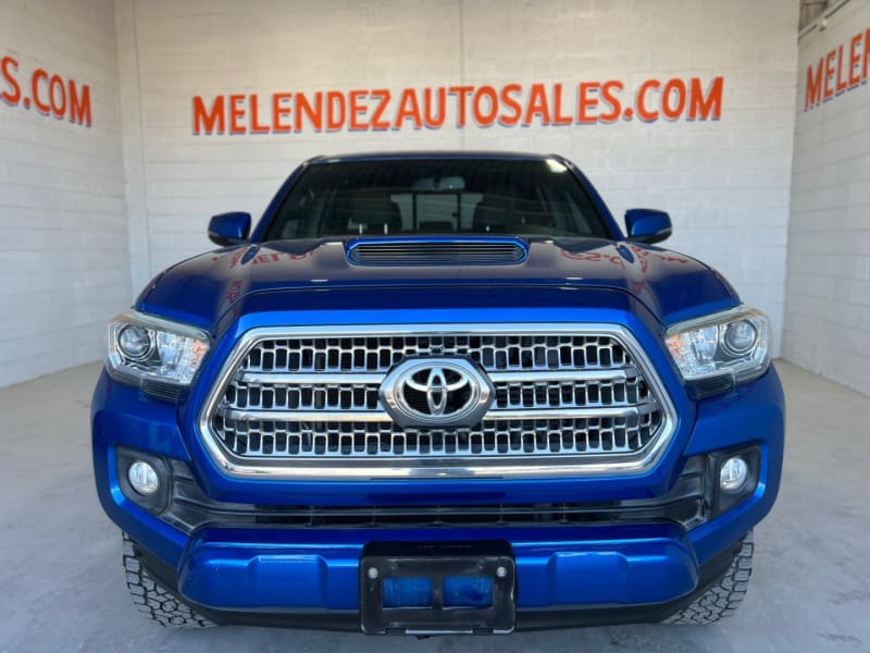 Toyota Tacoma 2016 price $29,995