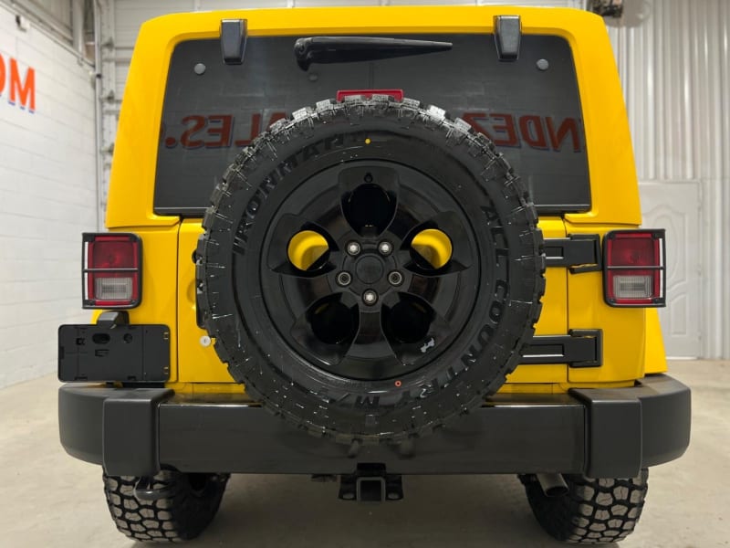Jeep Wrangler Unlimited 2015 price $26,995