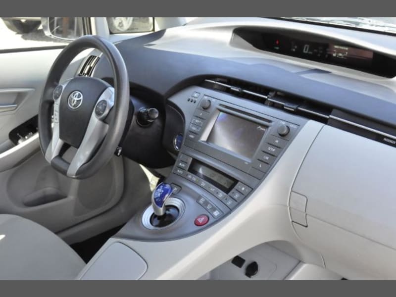 Toyota Prius 2014 price $9,777