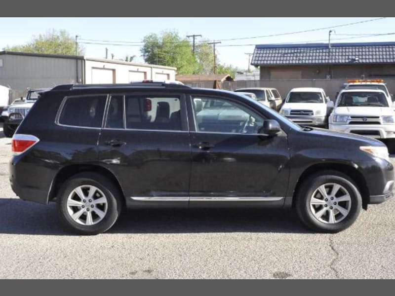 Toyota Highlander 2013 price $18,333