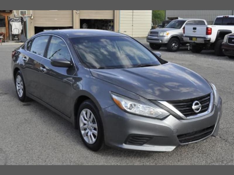 Nissan Altima 2017 price $8,888