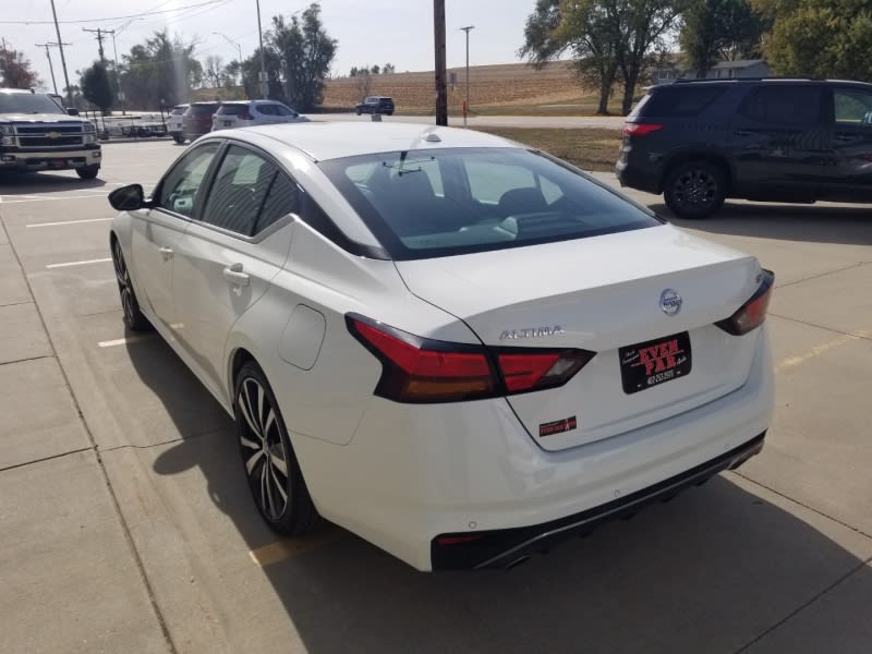 Nissan Altima 2022 price $22,980