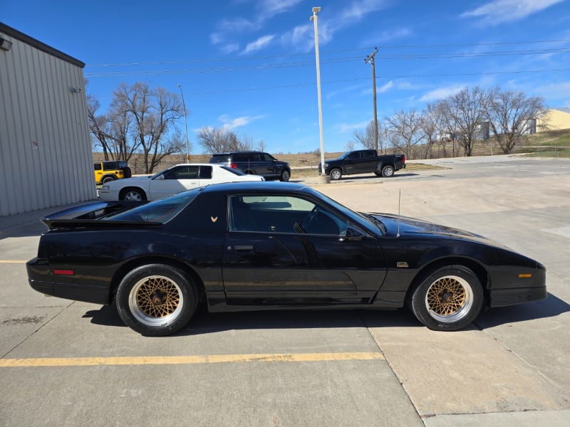 Pontiac Firebird 1987 price $27,980