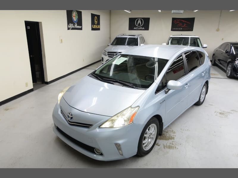 Toyota Prius v 2013 price $11,277