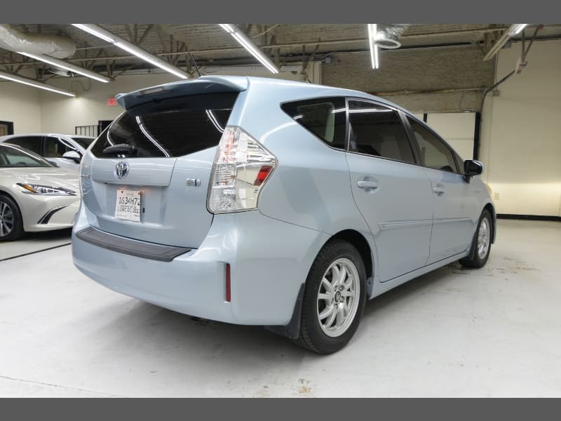 Toyota Prius v 2013 price $11,277