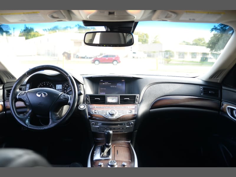 Infiniti Q70L 2015 price $11,788