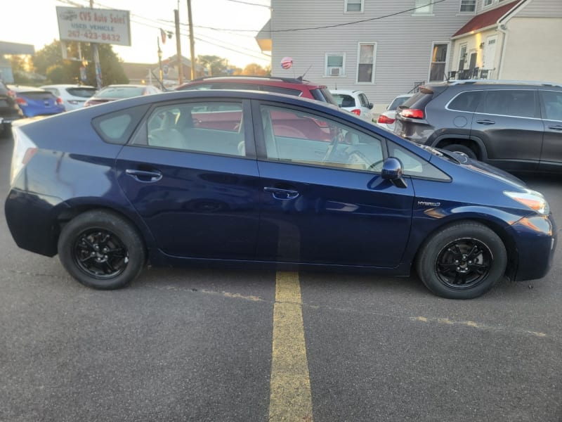 Toyota Prius 2013 price $9,499