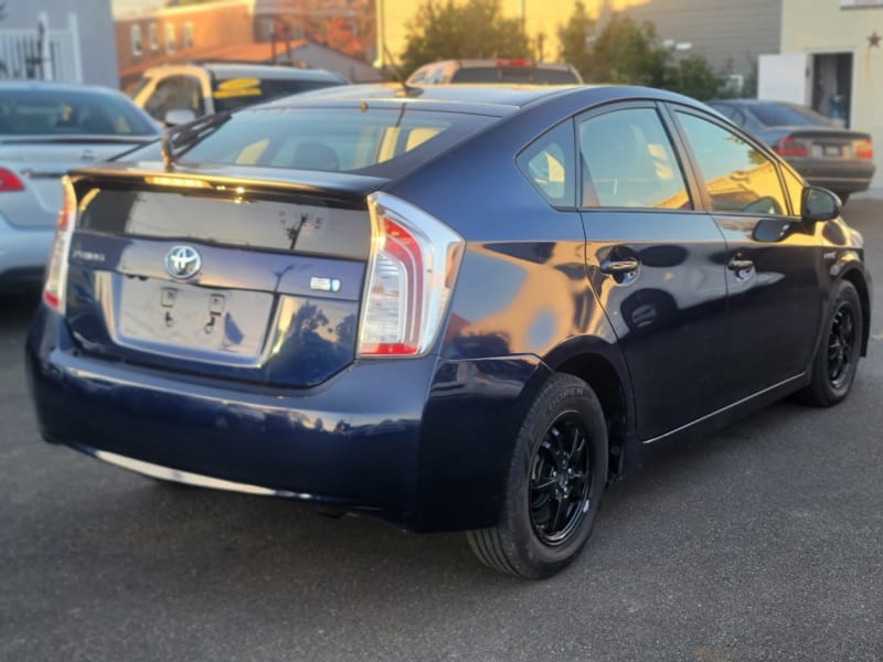 Toyota Prius 2013 price $9,499