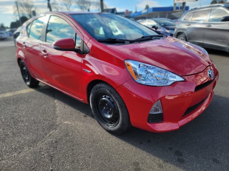 Toyota Prius c 2013 price $9,499