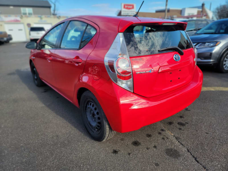 Toyota Prius c 2013 price $9,499