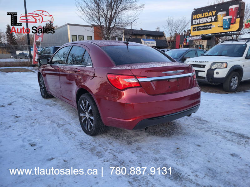 Chrysler 200 2012 price $8,800