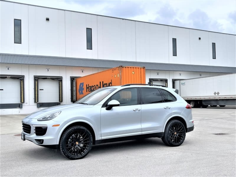 Porsche Cayenne 2017 price $33,900