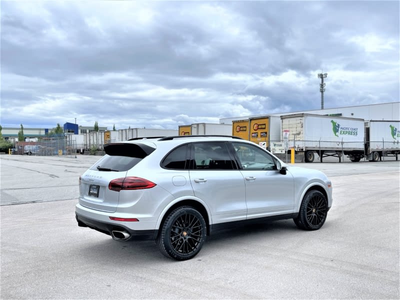 Porsche Cayenne 2017 price $33,900