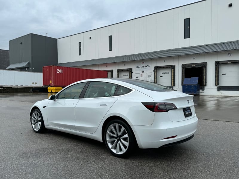 Tesla Model 3 2019 price $31,900