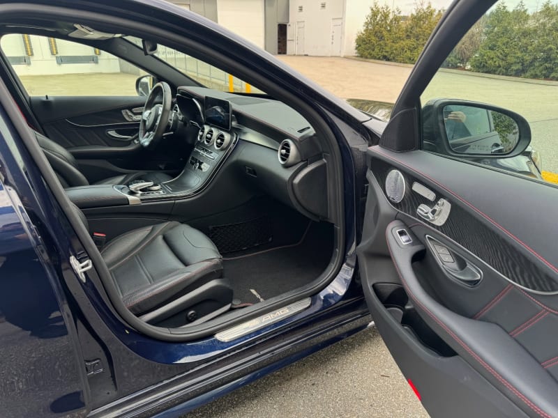 Mercedes-Benz C-Class 2019 price $46,900