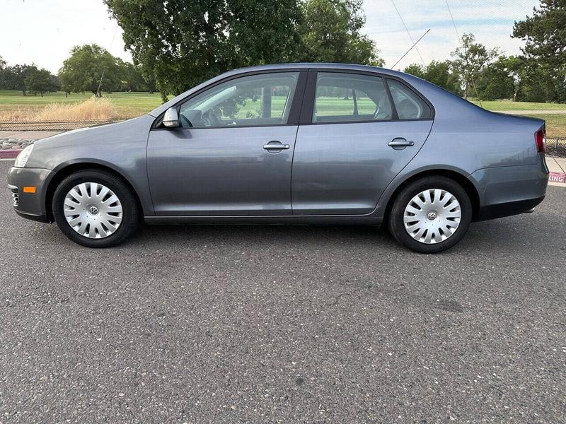 Volkswagen Jetta 2009 price $6,995