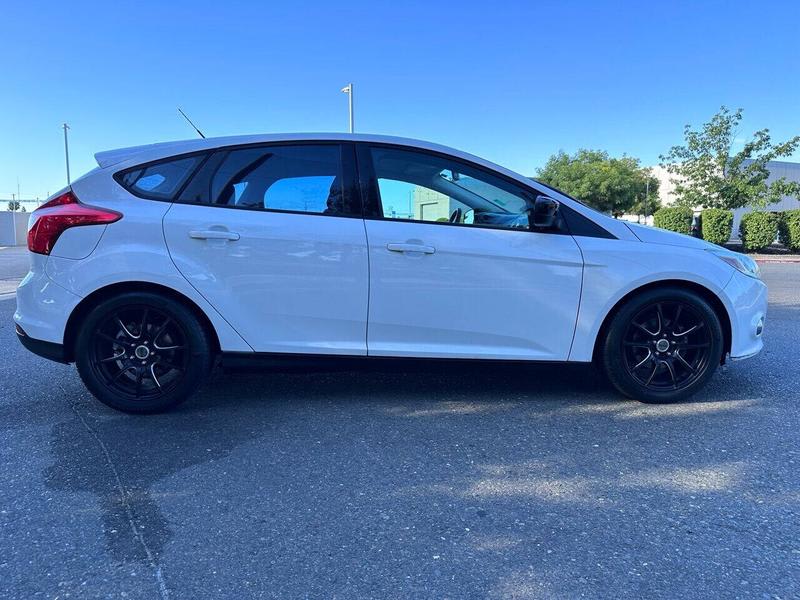 Ford Focus 2012 price $7,250