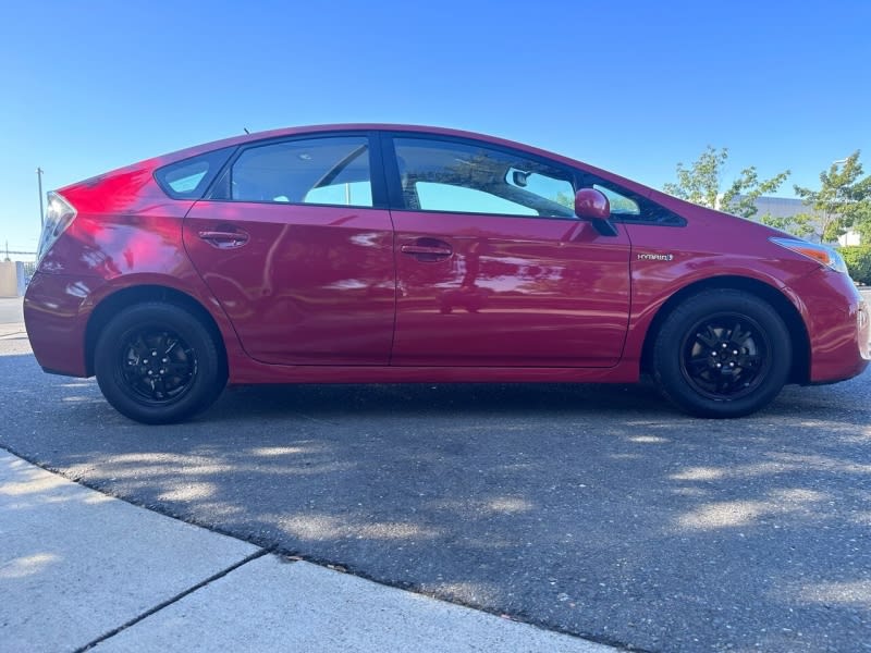 Toyota Prius 2012 price $13,850