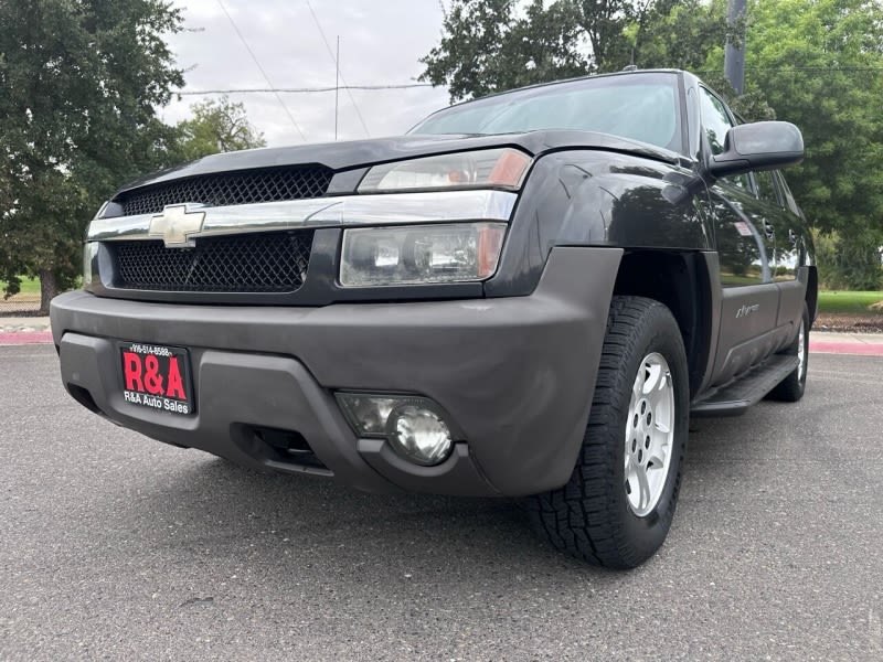 Chevrolet Avalanche 2003 price $8,995