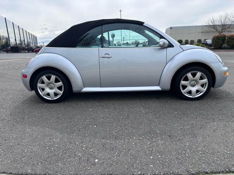 Volkswagen New Beetle Convertible 2003 price $9,295