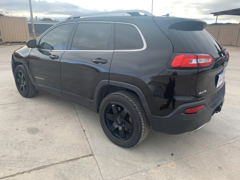 Jeep Cherokee 2015 price $9,600