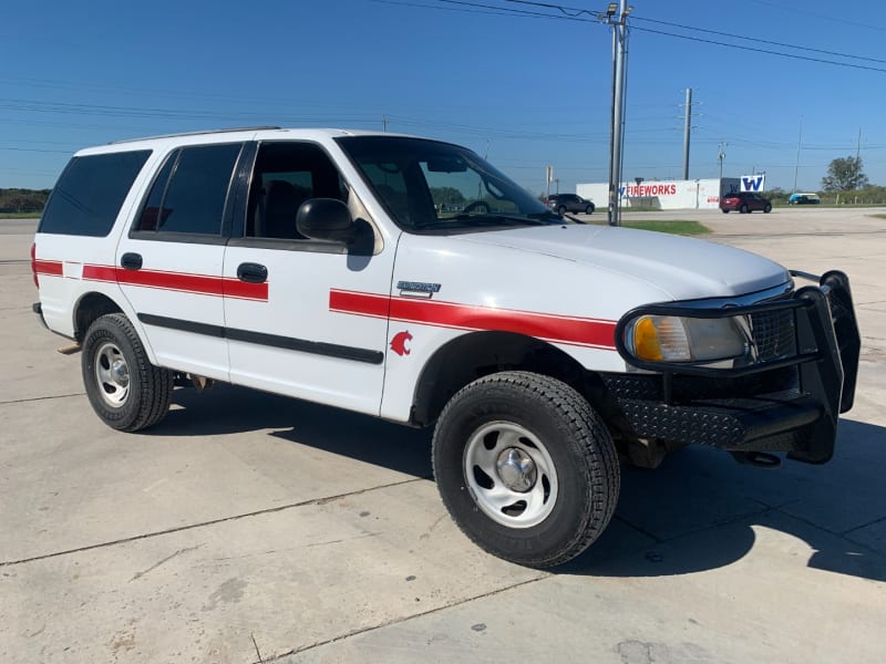 Ford Expedition 2000 price $4,800