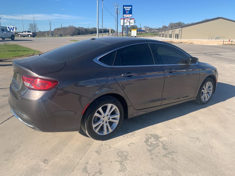 Chrysler 200 2015 price $9,500