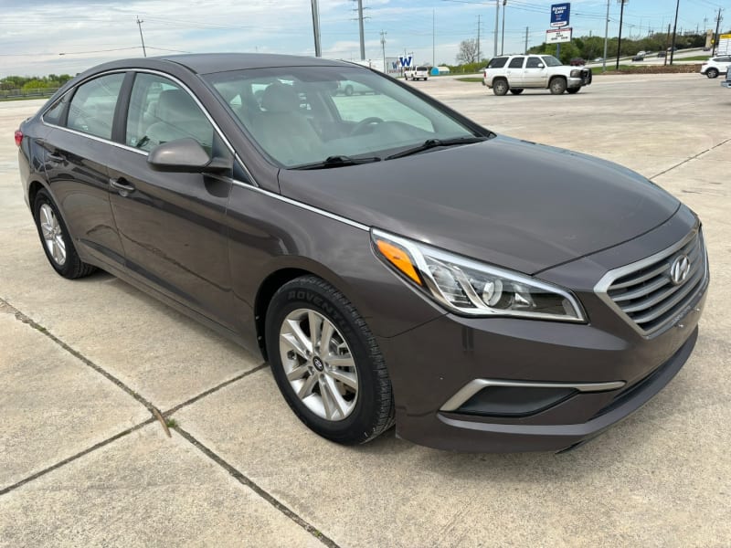 Hyundai Sonata 2016 price $9,500