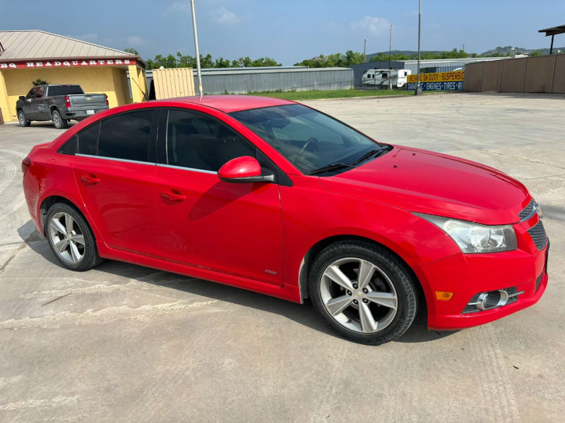 Chevrolet Cruze 2014 price $8,900