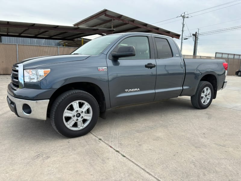 Toyota Tundra 2010 price $10,995