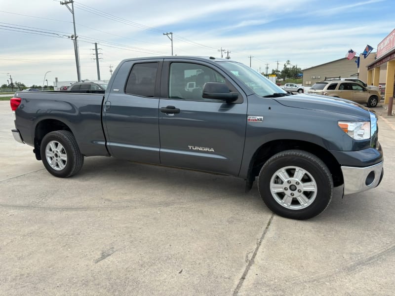 Toyota Tundra 2010 price $10,995