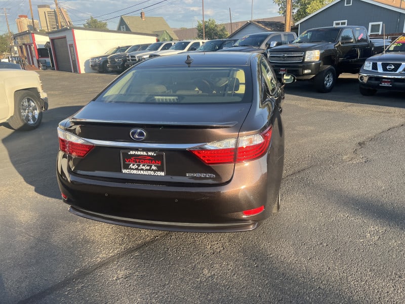 Lexus ES 300h 2013 price $20,995