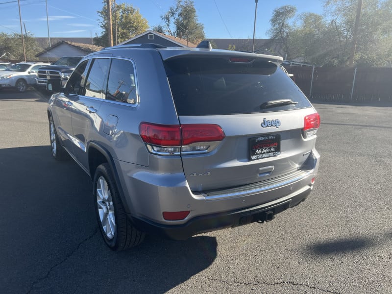 Jeep Grand Cherokee 2017 price $23,995