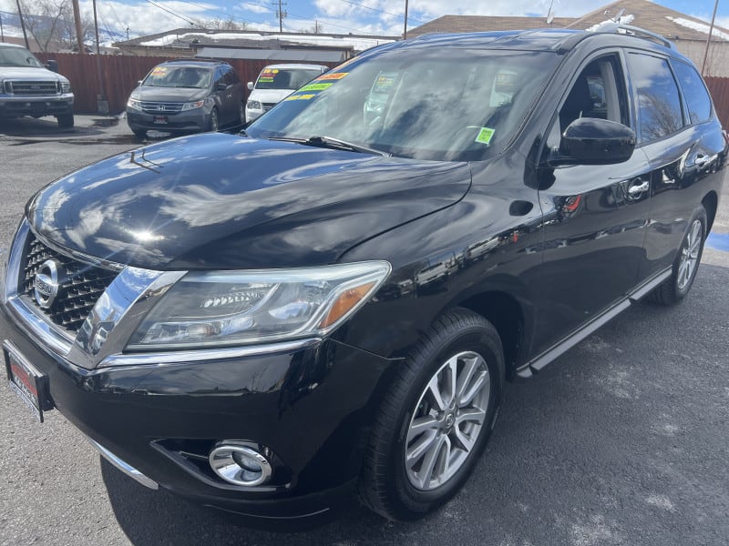 Nissan Pathfinder 2013 price $12,995