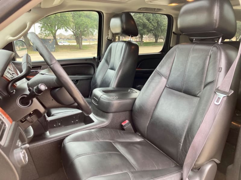 Chevrolet Suburban 2014 price $6,999