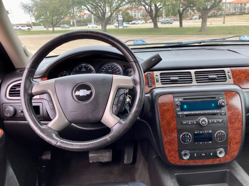 Chevrolet Suburban 2014 price $6,999