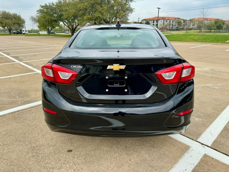 Chevrolet Cruze 2018 price $11,499