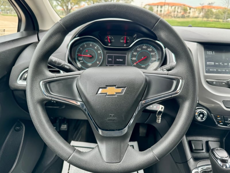 Chevrolet Cruze 2018 price $11,999