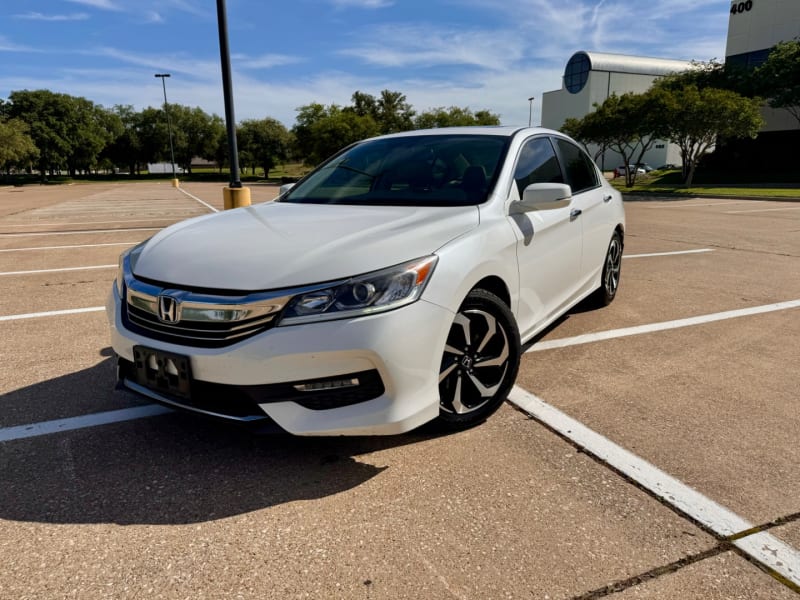 Honda Accord Sedan 2017 price $15,999