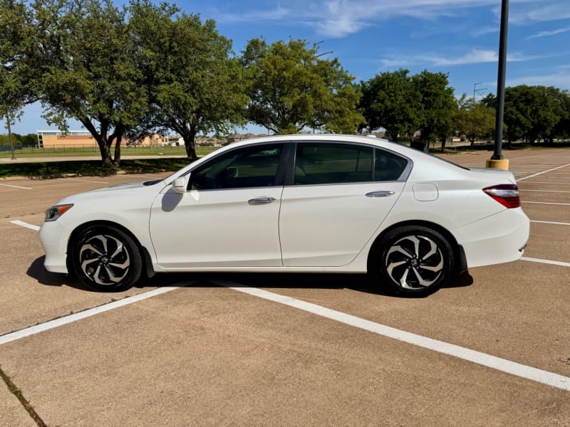 Honda Accord Sedan 2017 price $15,999