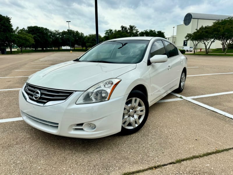 Nissan Altima 2011 price $5,499