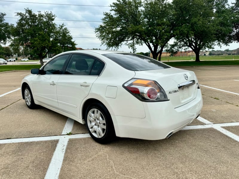 Nissan Altima 2011 price $5,499