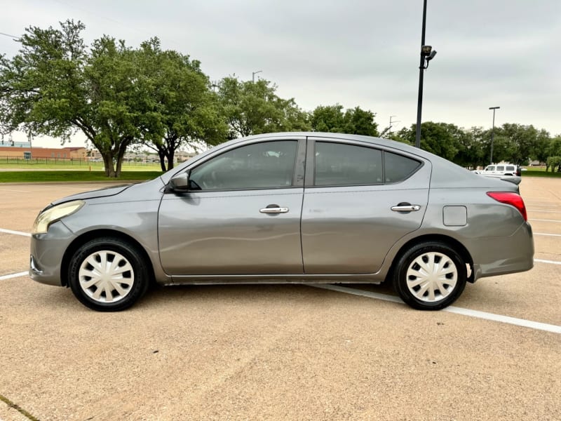 Nissan Versa Sedan SV 2019 price $10,999