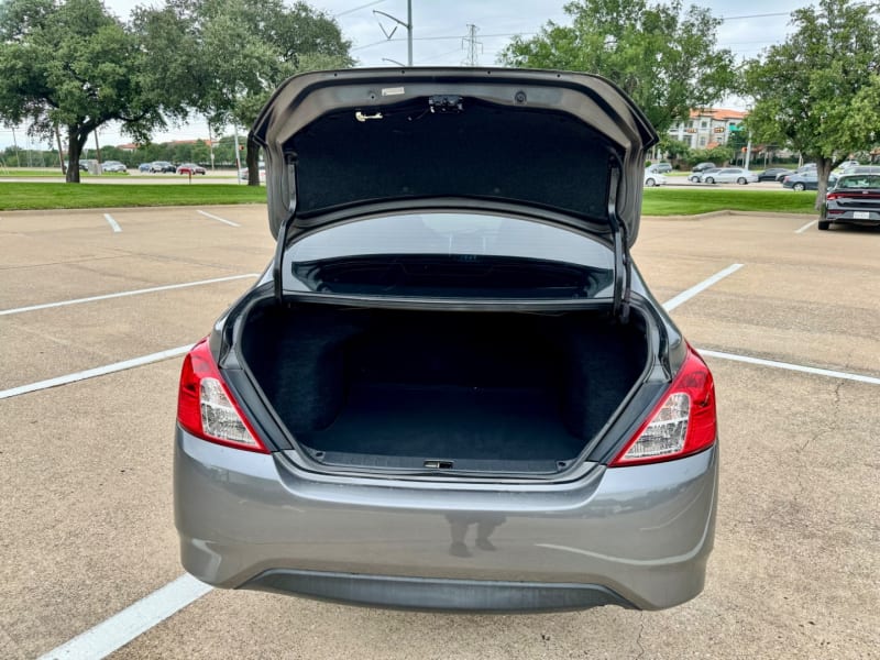 Nissan Versa Sedan SV 2019 price $10,999