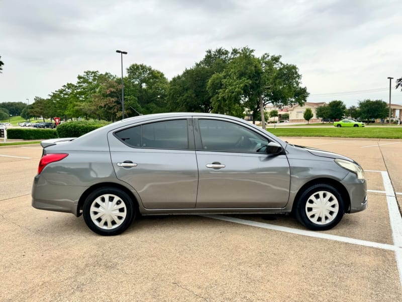 Nissan Versa Sedan SV 2019 price $10,999