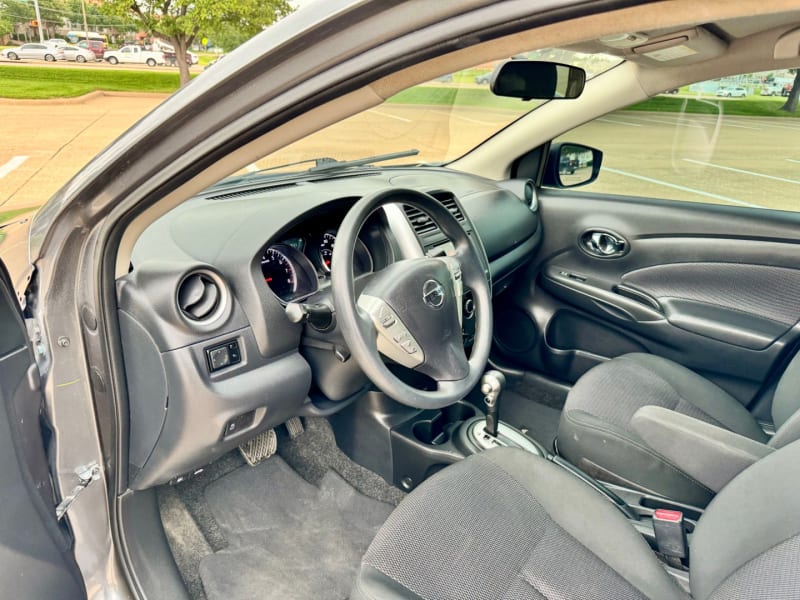 Nissan Versa Sedan SV 2019 price $10,999