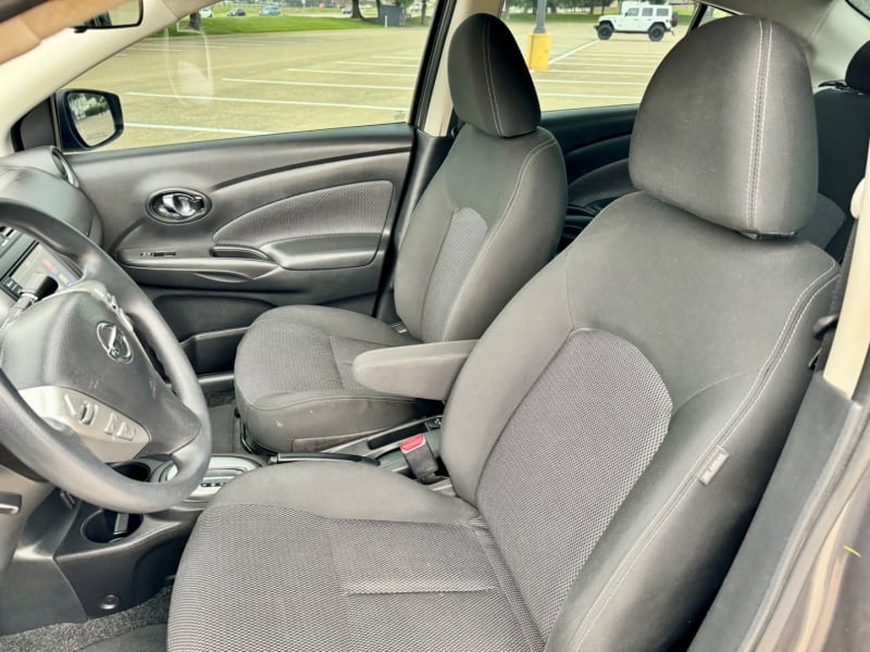 Nissan Versa Sedan SV 2019 price $10,999