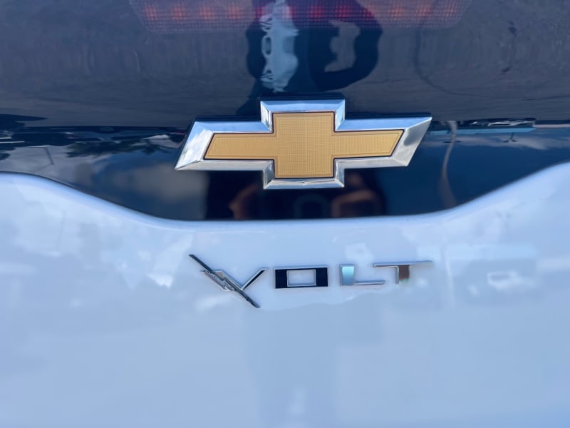 Chevrolet Volt 2018 price $17,999