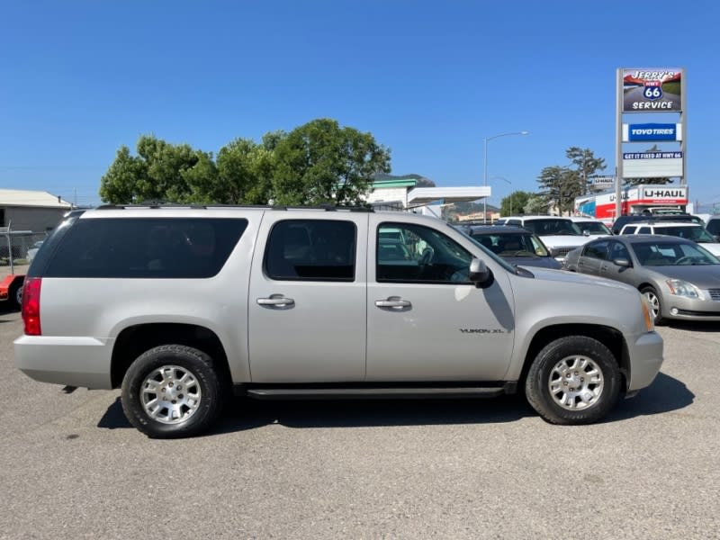 GMC Yukon XL 2007 price $6,999